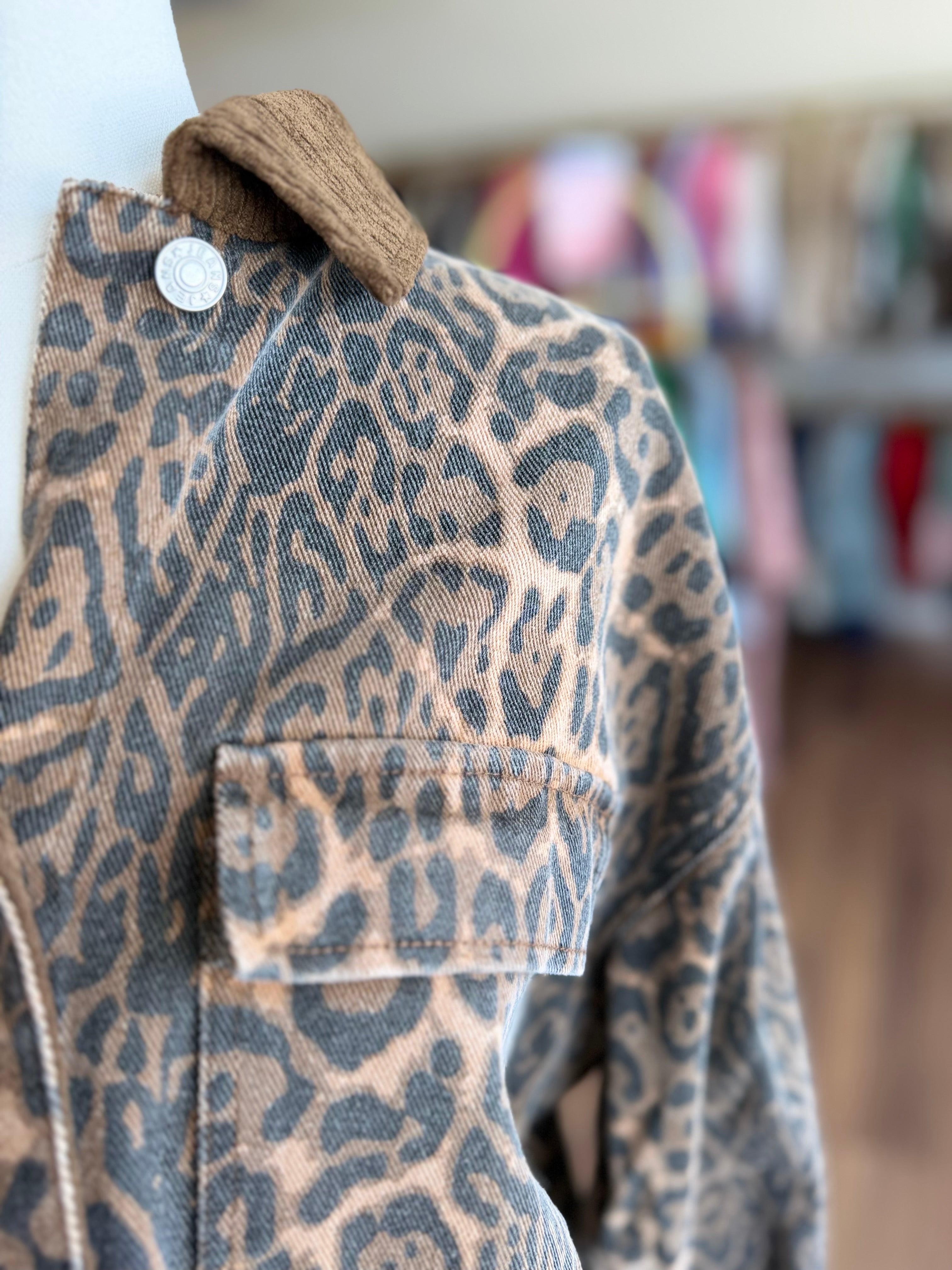 Leopard Print Jacket with Pockets