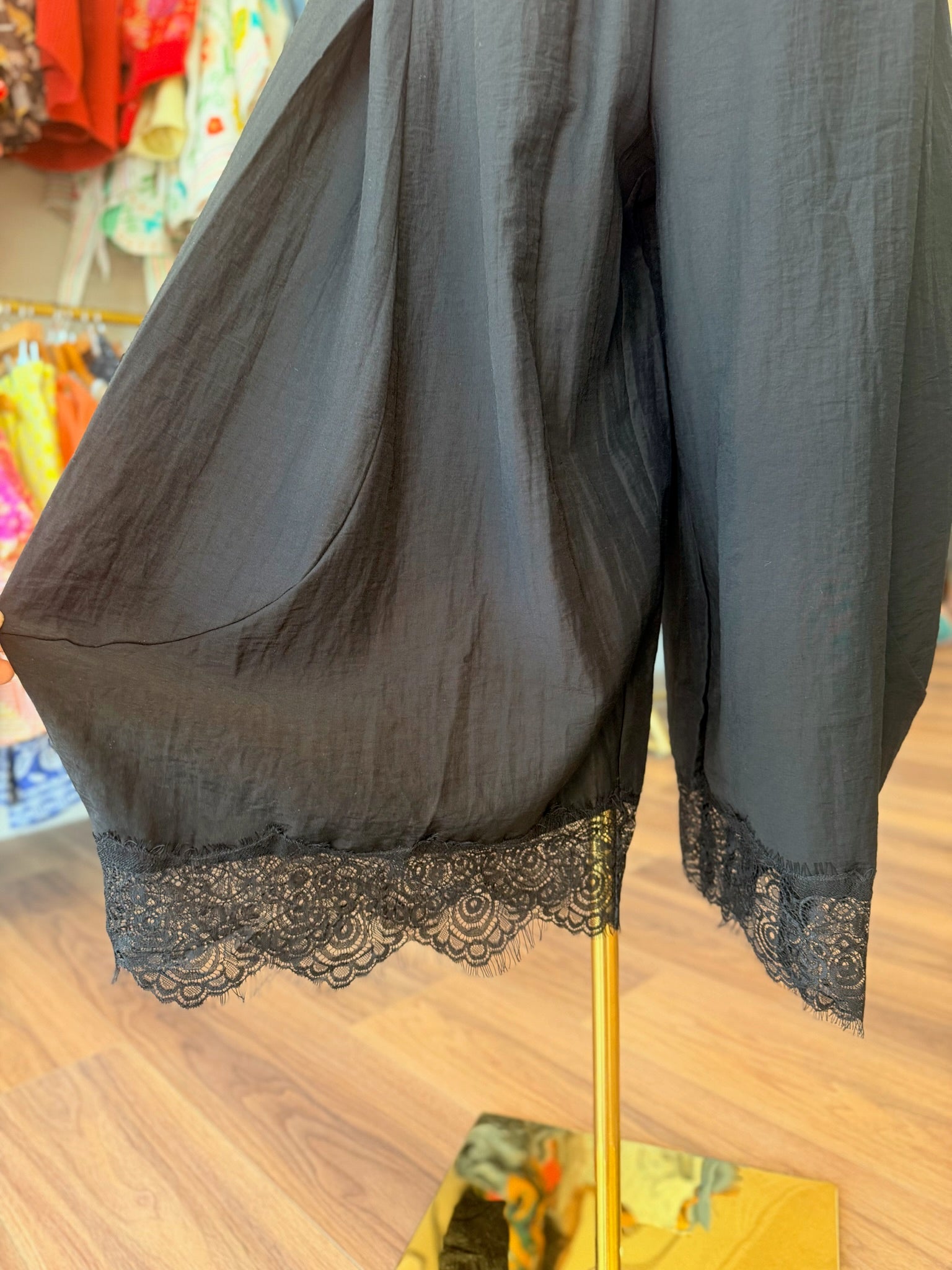 Black Cropped Lace Trim Balloon Pants